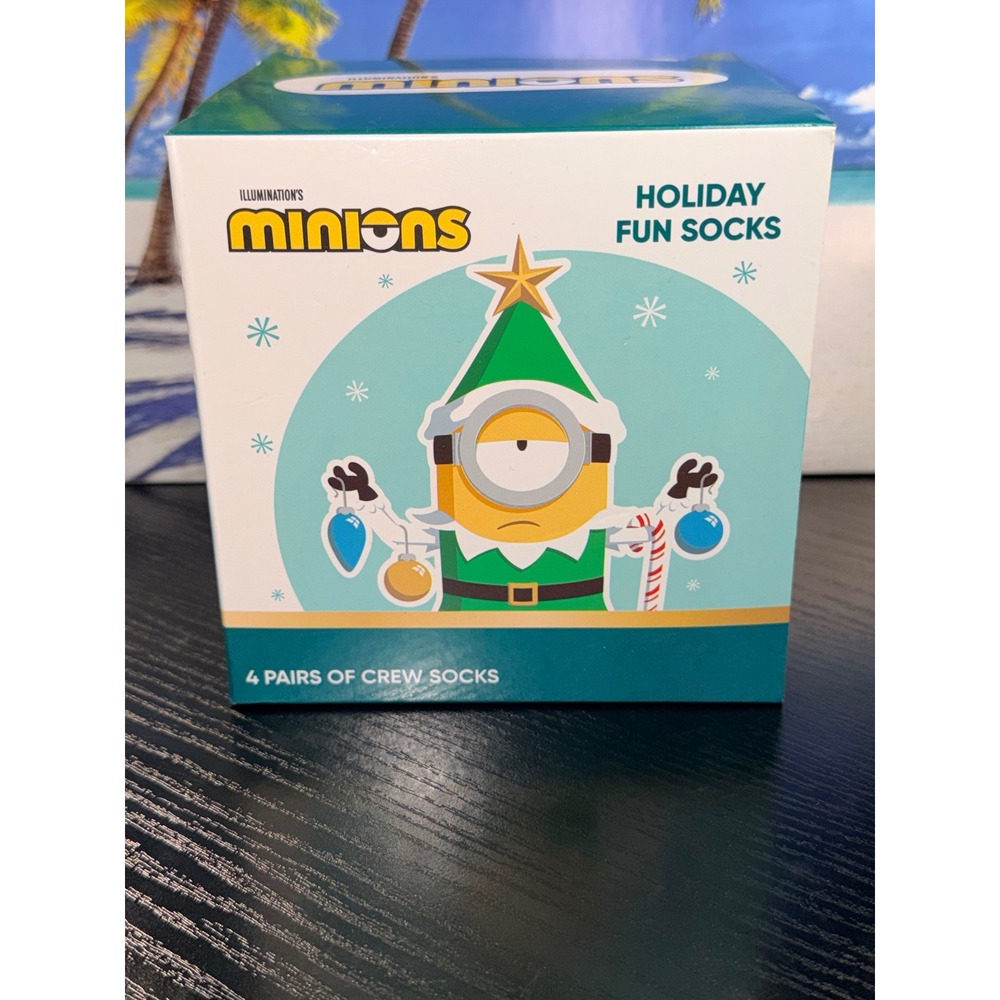 Illumination Minions Holiday Fun Socks 4 Pairs Crew Box Set Christmas Shoe 6-12